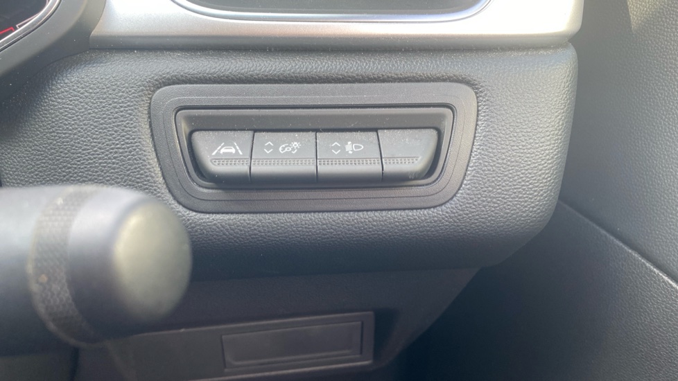 Renault Captur 1.3 TCE 140 SE Edition 5dr Petrol Hatchback - Image 32
