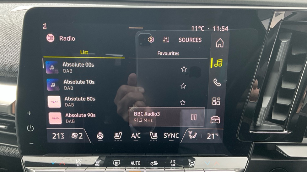 Renault Megane E-Tech EV60 160kW Launch Edition 60kWh OC 5dr Auto Electric Hatchback - Image 33