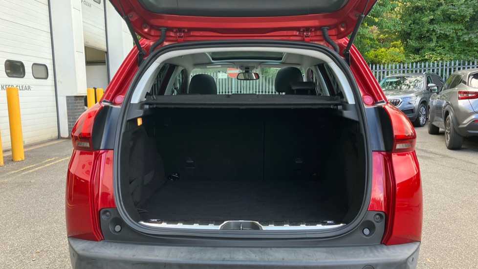 Peugeot 2008 1.2 PureTech Allure Premium 5dr Petrol Estate - Image 4