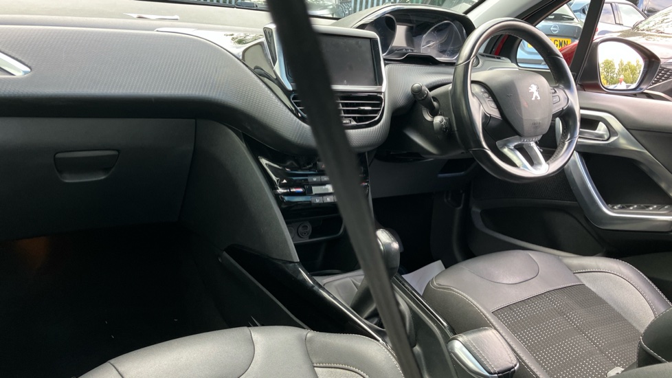 Peugeot 2008 1.2 PureTech Allure Premium 5dr Petrol Estate - Image 9