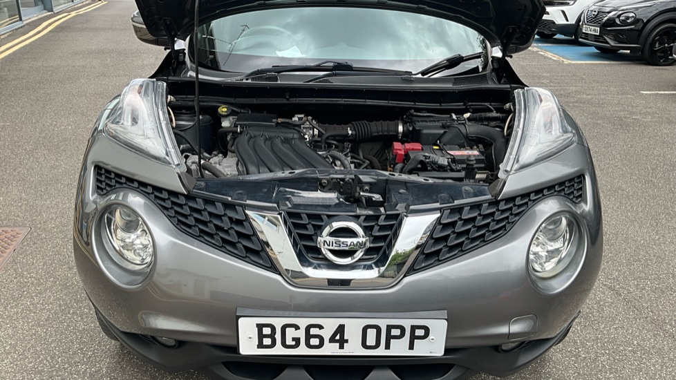 Nissan Juke 1.6 Acenta Premium 5dr Xtronic Petrol Hatchback - Image 8