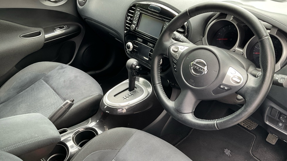 Nissan Juke 1.6 Acenta Premium 5dr Xtronic Petrol Hatchback - Image 11