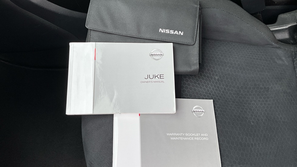Nissan Juke 1.6 Acenta Premium 5dr Xtronic Petrol Hatchback - Image 19