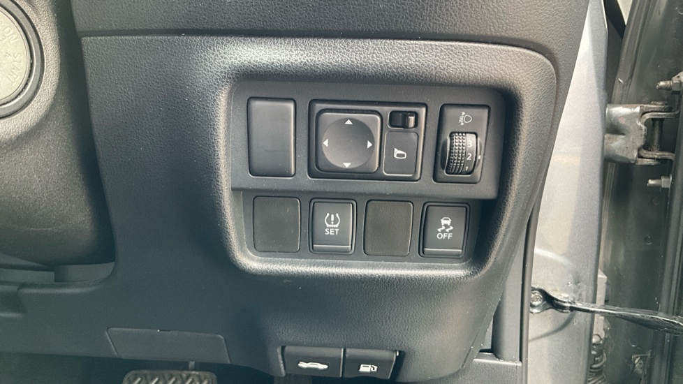 Nissan Juke 1.6 Acenta Premium 5dr Xtronic Petrol Hatchback - Image 26