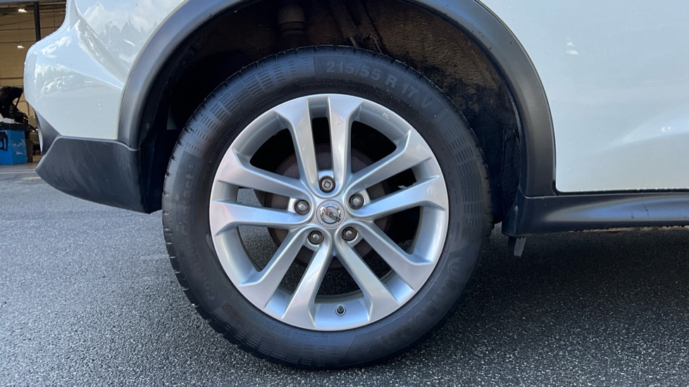 Nissan Juke 1.5 dCi N-Connecta 5dr Diesel Hatchback - Image 7