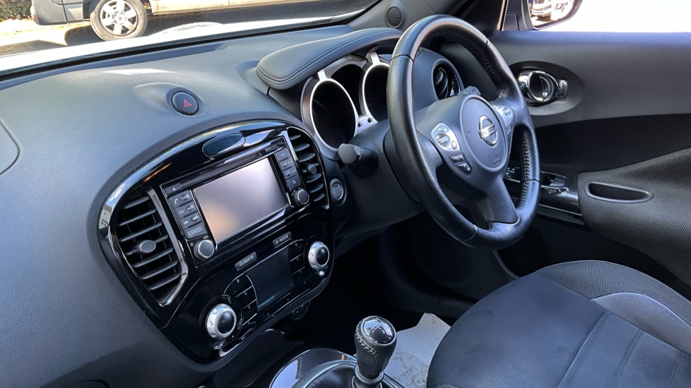 Nissan Juke 1.5 dCi N-Connecta 5dr Diesel Hatchback - Image 9