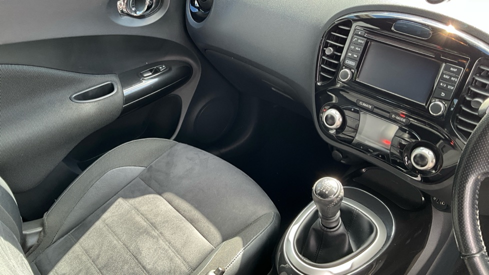 Nissan Juke 1.5 dCi N-Connecta 5dr Diesel Hatchback - Image 14