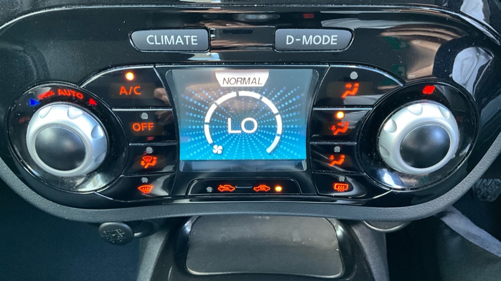 Nissan Juke 1.5 dCi N-Connecta 5dr Diesel Hatchback - Image 33