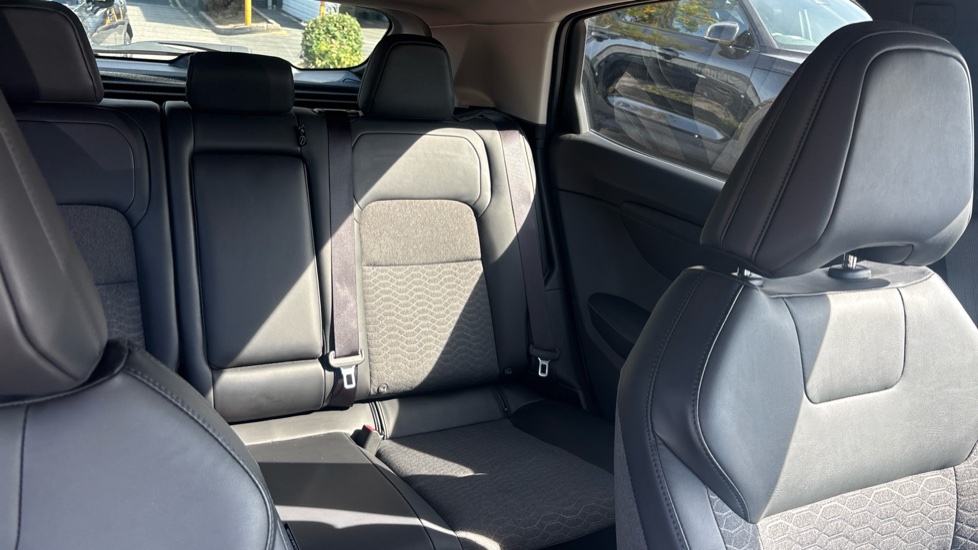 Nissan ARIYA 160kW Advance 63kWh 22kWCh 5dr Auto Electric Hatchback - Image 15