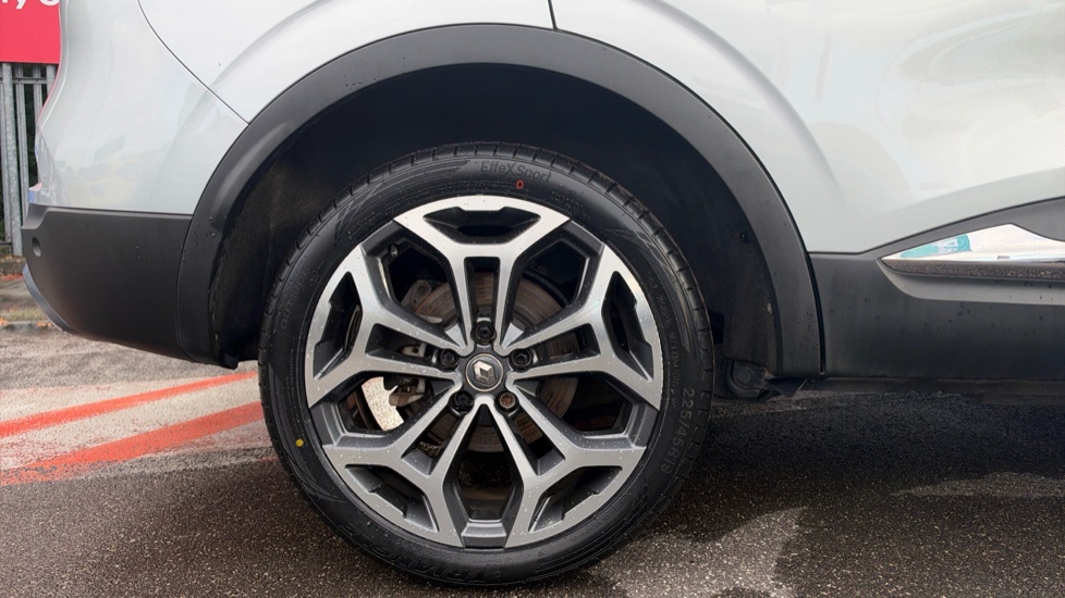 Renault Kadjar 1.3 TCE GT Line 5dr Petrol Hatchback - Image 7