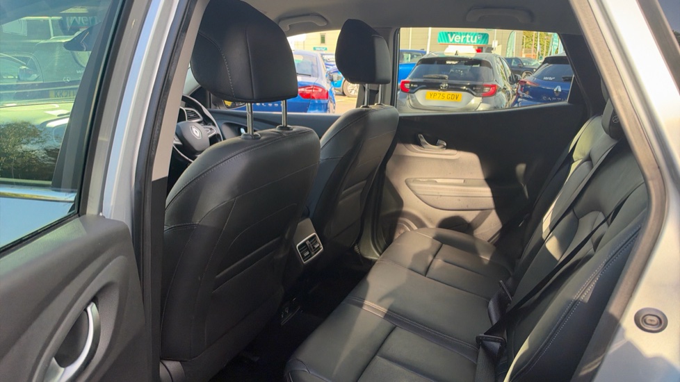 Renault Kadjar 1.3 TCE GT Line 5dr Petrol Hatchback - Image 16