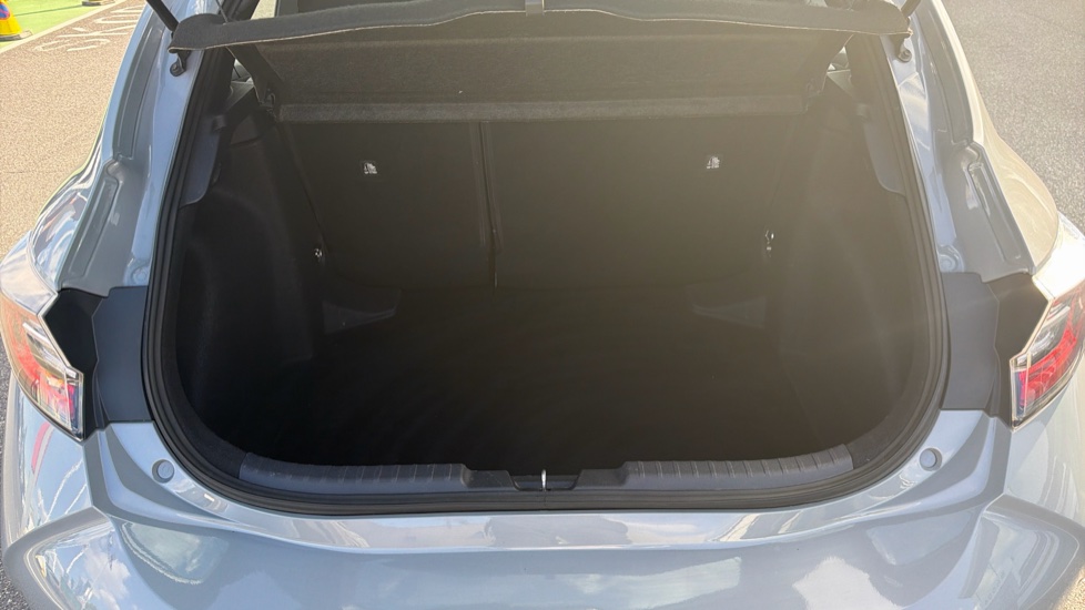 Toyota Corolla 1.8 VVT-i Hybrid Icon Tech 5dr CVT Hybrid Hatchback - Image 4