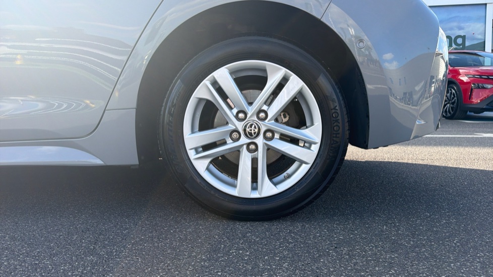 Toyota Corolla 1.8 VVT-i Hybrid Icon Tech 5dr CVT Hybrid Hatchback - Image 7