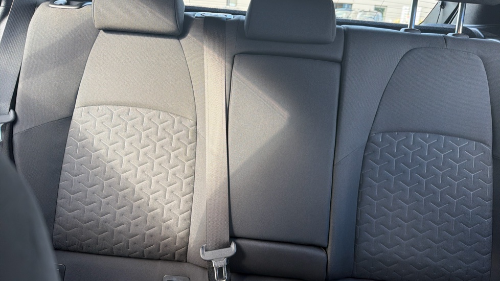 Toyota Corolla 1.8 VVT-i Hybrid Icon Tech 5dr CVT Hybrid Hatchback - Image 15
