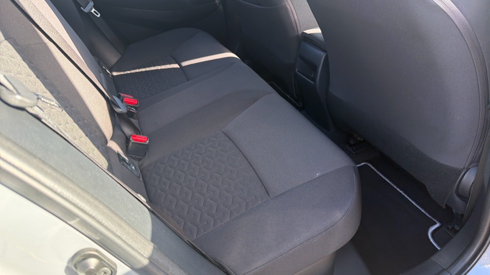Toyota Corolla 1.8 VVT-i Hybrid Icon Tech 5dr CVT Hybrid Hatchback - Image 16