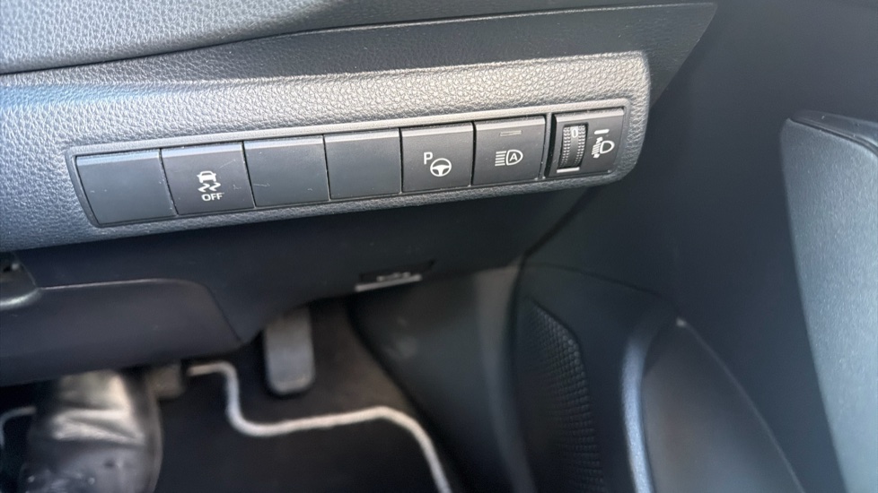 Toyota Corolla 1.8 VVT-i Hybrid Icon Tech 5dr CVT Hybrid Hatchback - Image 22