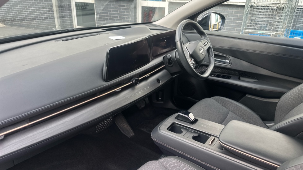 Nissan ARIYA 160kW Advance 63kWh 22kWCh 5dr Auto Electric Hatchback - Image 9