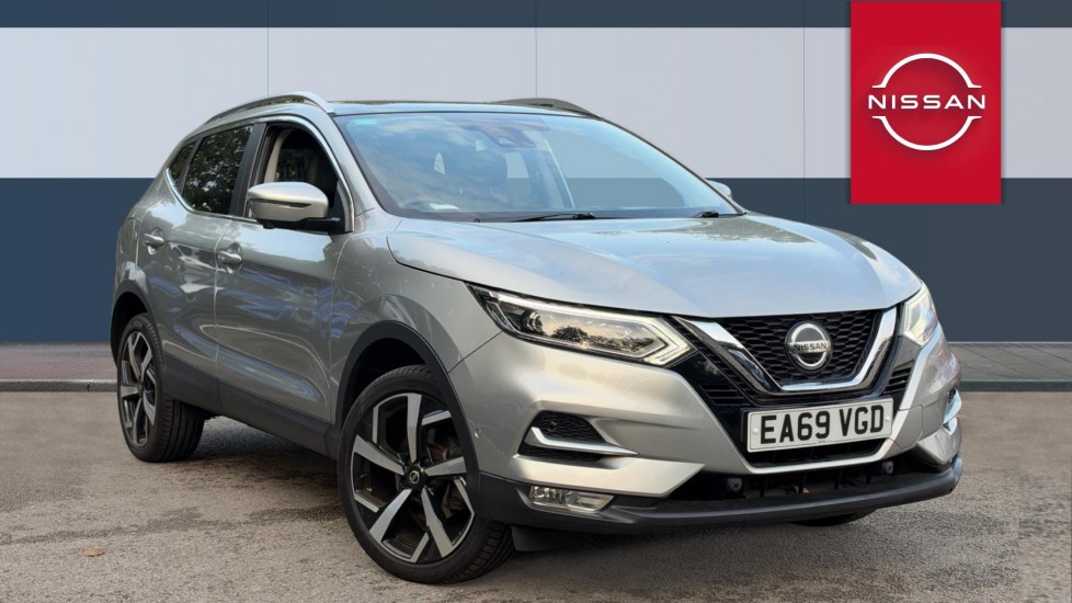 Nissan Qashqai 1.3 DiG-T Tekna 5dr Petrol Hatchback - Image 1