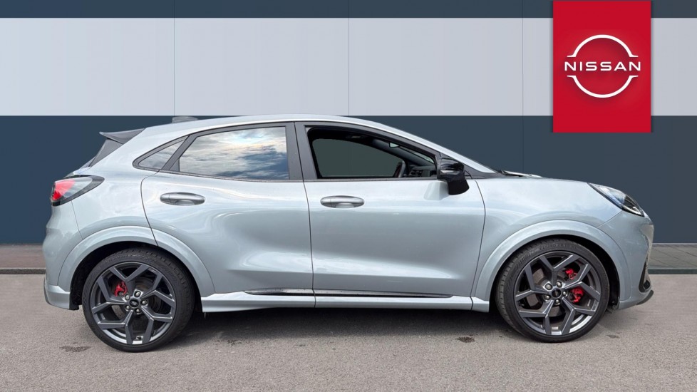 Ford Puma ST 1.0 EcoBoost Hybrid mHEV ST 5dr DCT Petrol Hatchback - Image 5