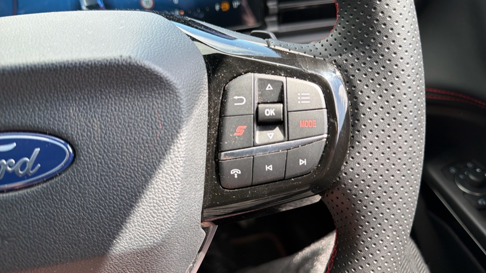 Ford Puma ST 1.0 EcoBoost Hybrid mHEV ST 5dr DCT Petrol Hatchback - Image 29