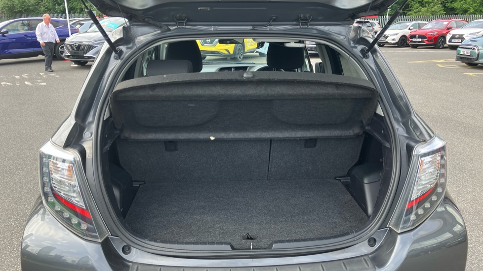 Toyota Yaris 1.5 VVT-i Hybrid T4 5dr CVT Hybrid Hatchback - Image 4