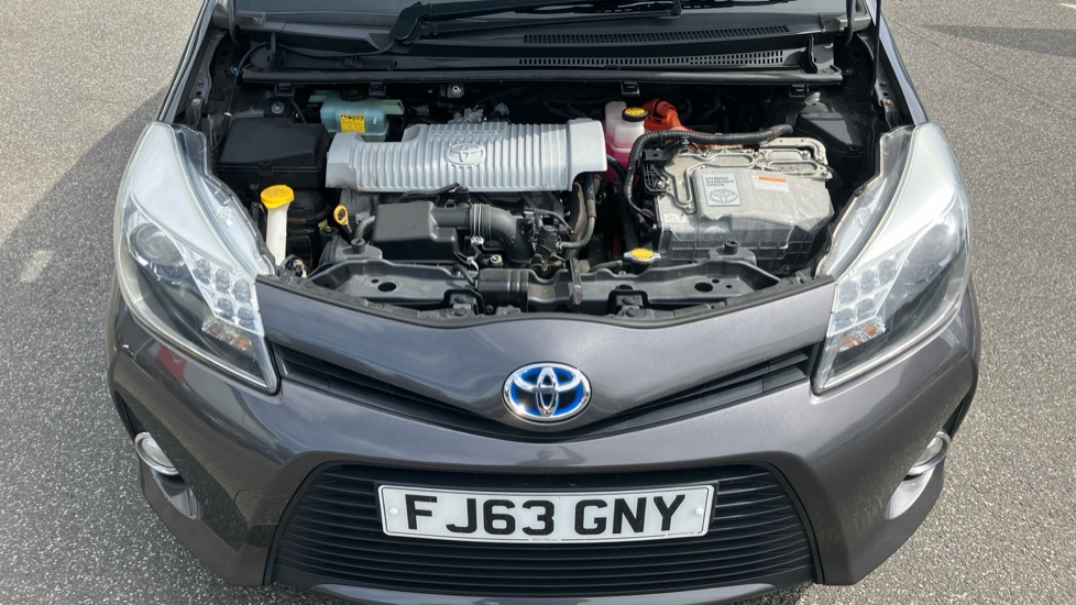 Toyota Yaris 1.5 VVT-i Hybrid T4 5dr CVT Hybrid Hatchback - Image 8
