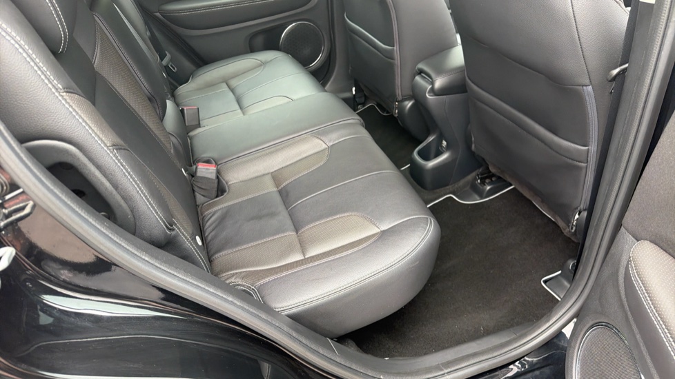 Honda HR-V 1.5 i-VTEC SE CVT 5dr Petrol Hatchback - Image 16