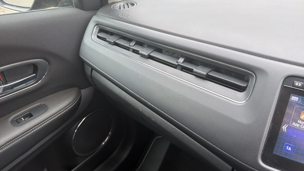 Honda HR-V 1.5 i-VTEC SE CVT 5dr Petrol Hatchback - Image 30
