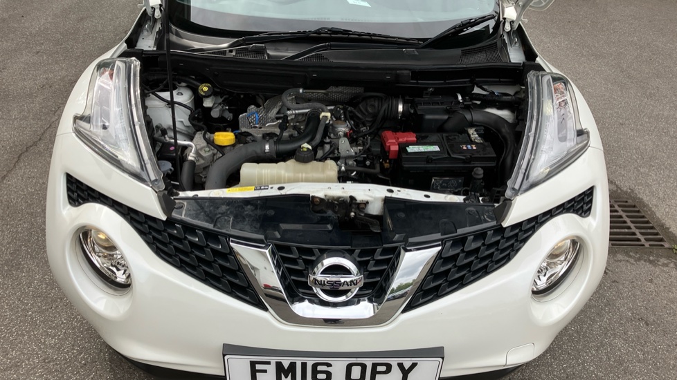 Nissan Juke 1.2 DiG-T N-Connecta 5dr Petrol Hatchback - Image 8
