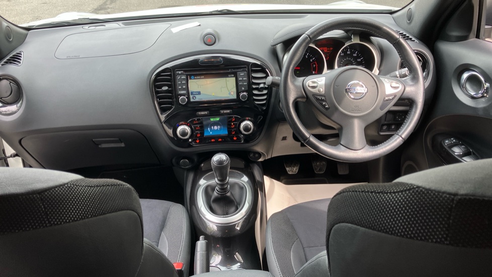 Nissan Juke 1.2 DiG-T N-Connecta 5dr Petrol Hatchback - Image 10