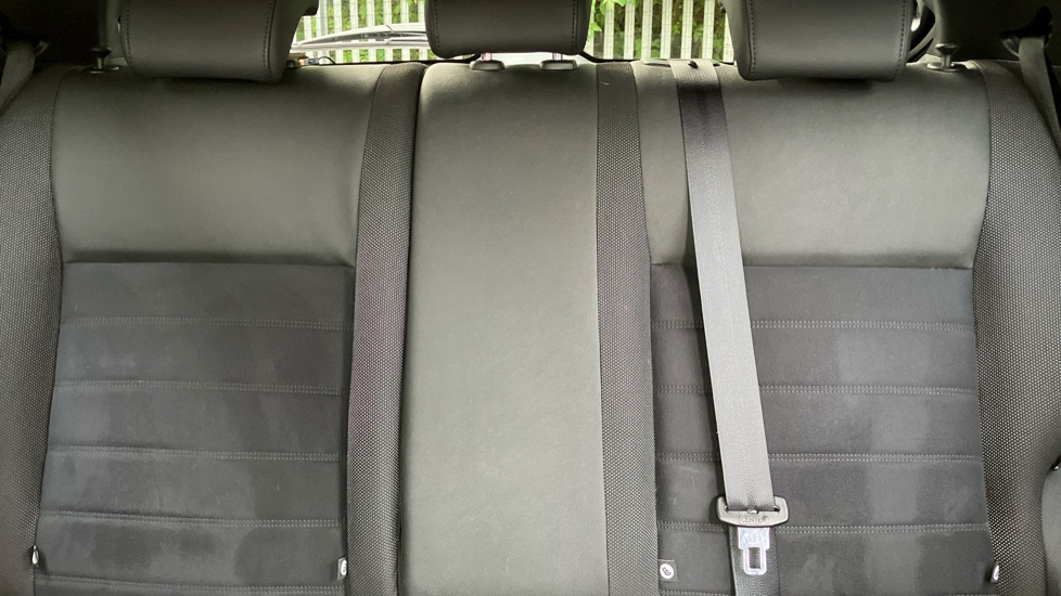 Nissan Juke 1.2 DiG-T N-Connecta 5dr Petrol Hatchback - Image 15