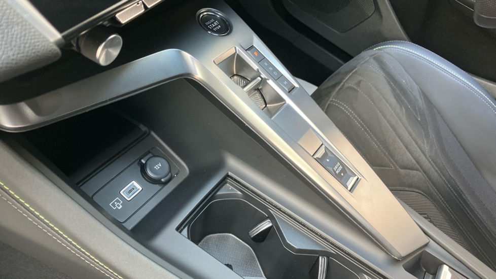 Peugeot 408 1.2 PureTech GT 5dr EAT8 Petrol Hatchback - Image 13