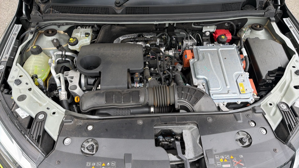 Dacia Jogger 1.6 HEV Extreme SE 5dr Auto Hybrid Estate - Image 8