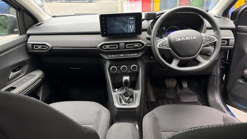 Dacia Jogger 1.6 HEV Extreme SE 5dr Auto Hybrid Estate - Image 10