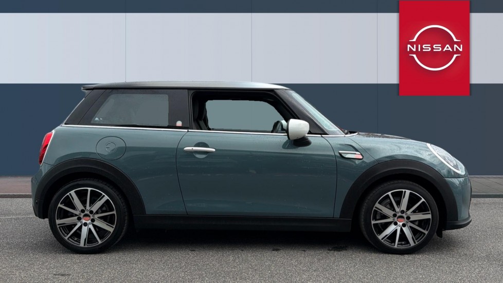 MINI Hatchback 135kW Cooper S Multitone Edition 33kWh 3dr Auto Electric Hatchback - Image 5