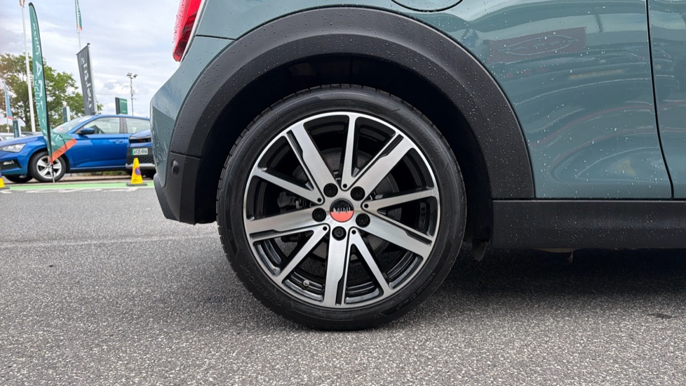 MINI Hatchback 135kW Cooper S Multitone Edition 33kWh 3dr Auto Electric Hatchback - Image 7