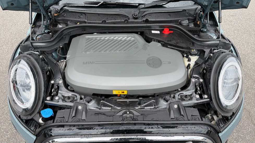 MINI Hatchback 135kW Cooper S Multitone Edition 33kWh 3dr Auto Electric Hatchback - Image 8