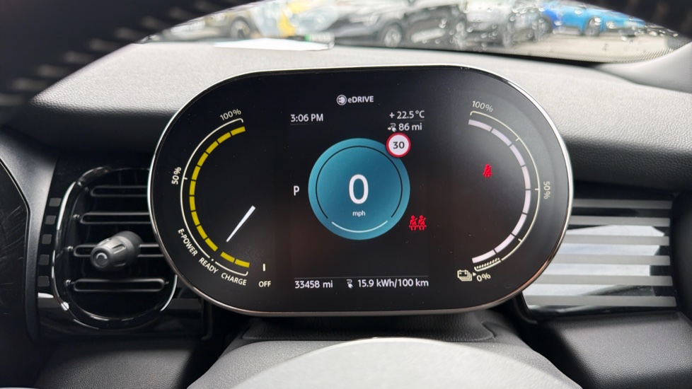 MINI Hatchback 135kW Cooper S Multitone Edition 33kWh 3dr Auto Electric Hatchback - Image 18