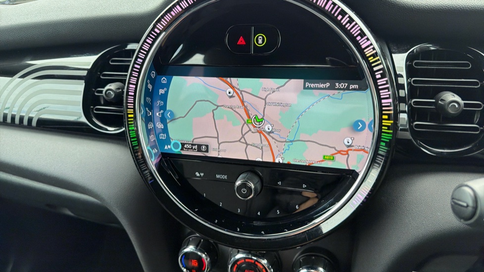 MINI Hatchback 135kW Cooper S Multitone Edition 33kWh 3dr Auto Electric Hatchback - Image 25