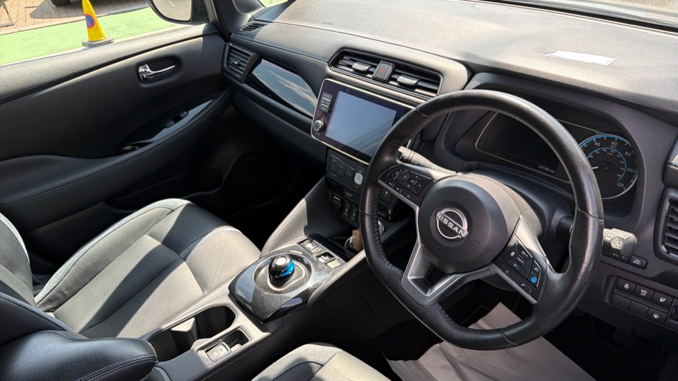 Nissan LEAF 160kW e+ Tekna 59kWh 5dr Auto Electric Hatchback - Image 11