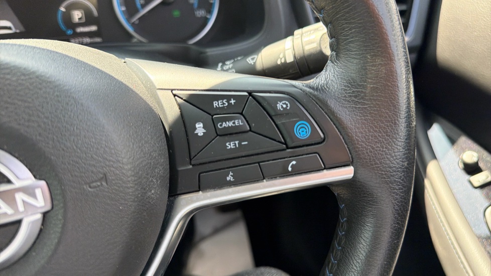 Nissan LEAF 160kW e+ Tekna 59kWh 5dr Auto Electric Hatchback - Image 23