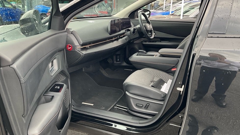 Nissan ARIYA 160kW Advance 63kWh 22kWCh 5dr Auto Electric Hatchback - Image 25