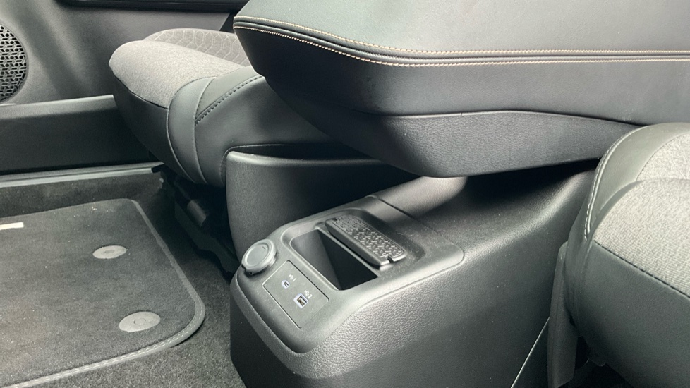 Nissan ARIYA 160kW Advance 63kWh 22kWCh 5dr Auto Electric Hatchback - Image 27