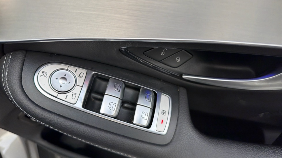 Mercedes-Benz GLC Coupe GLC 300d 4Matic AMG Line Premium 5dr 9G-Tronic Diesel Estate - Image 23