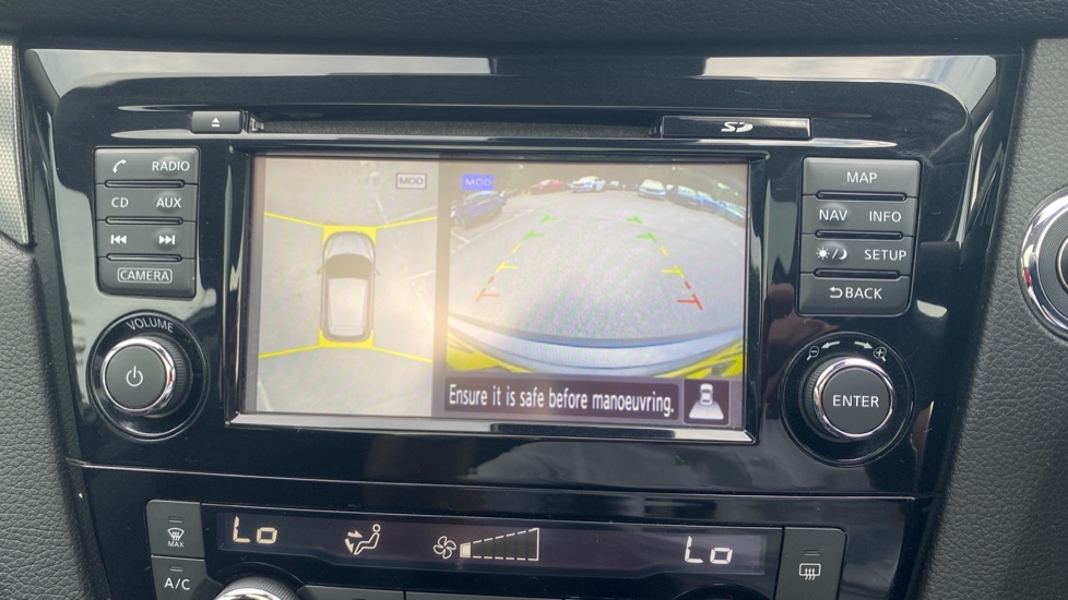 Nissan Qashqai 1.5 dCi N-Connecta 5dr Diesel Hatchback - Image 31