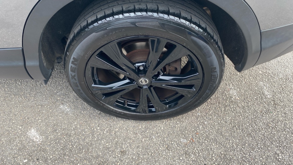 Nissan Qashqai 1.5 dCi N-Connecta 5dr Diesel Hatchback - Image 43