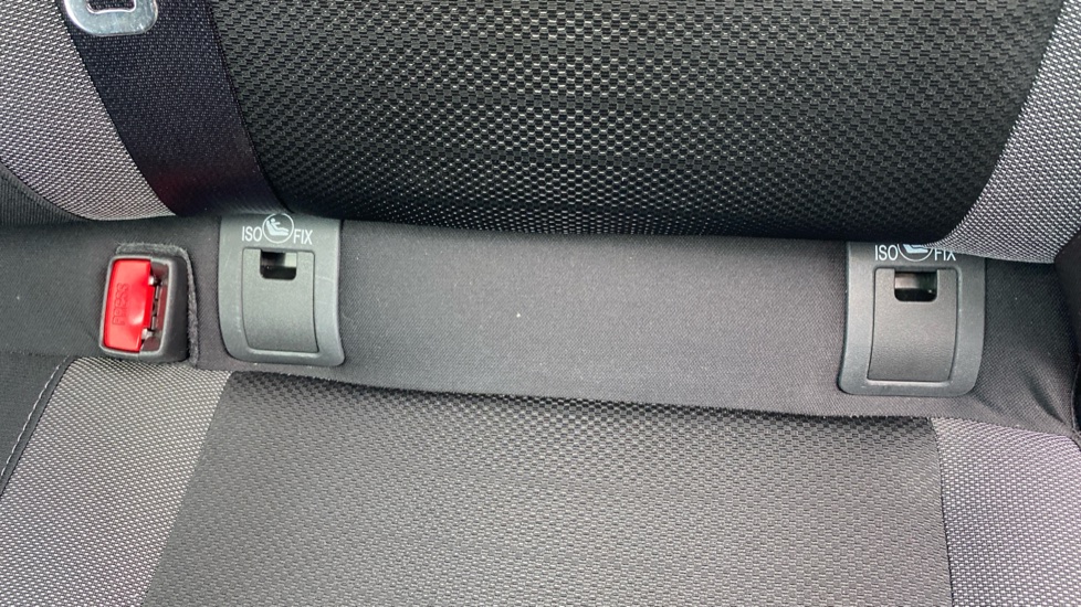 Nissan Qashqai 1.5 dCi N-Connecta 5dr Diesel Hatchback - Image 45