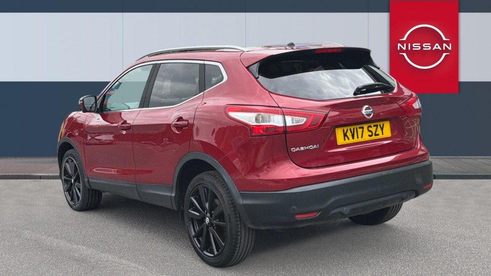 Nissan Qashqai 1.5 dCi Tekna 5dr Diesel Hatchback - Image 2