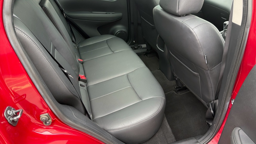 Nissan Qashqai 1.5 dCi Tekna 5dr Diesel Hatchback - Image 16