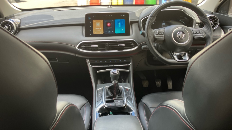 MG HS 1.5 T-GDI Trophy 5dr Petrol Hatchback - Image 10